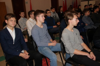 дети слушают4.jpg